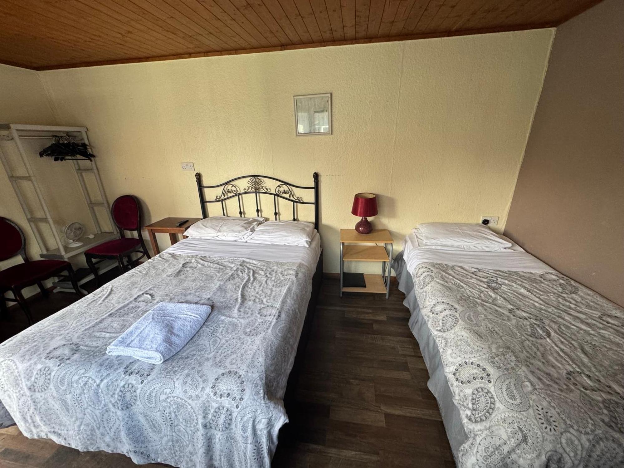 Charde Guest House เบอร์มิงแฮม ภายนอก รูปภาพ