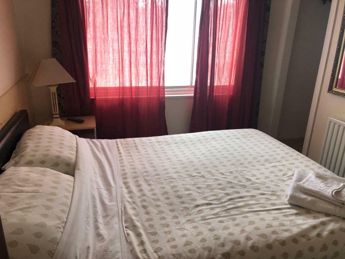 Charde Guest House เบอร์มิงแฮม ภายนอก รูปภาพ